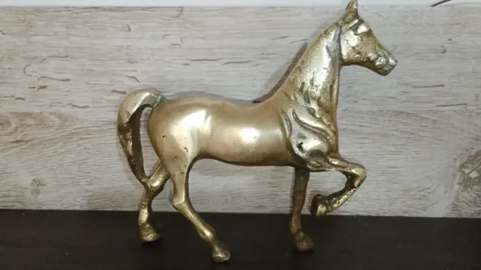 ESTATUETA DE CAVALO