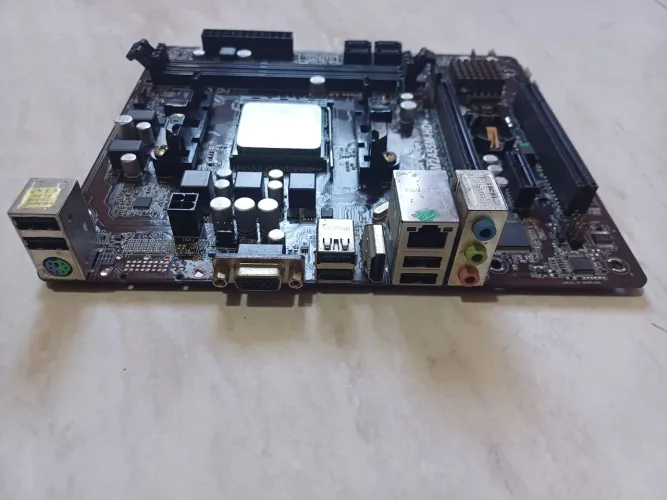 Placa Mãe AsRock FM2A55M-HD+ R2.0,ddr3