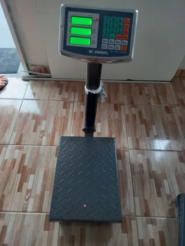 Balança 150 kg comercial com 6 meses de garantia