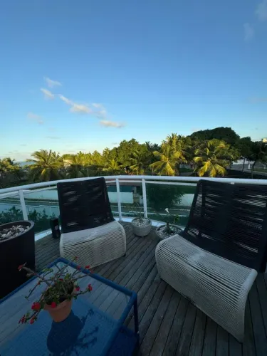 Belíssima cobertura 115 metros beira mar In Mare Bali
