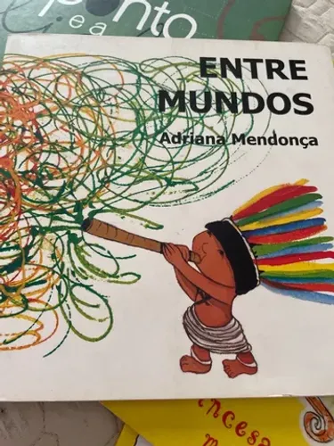 Livro infantil "Entre Mundos"