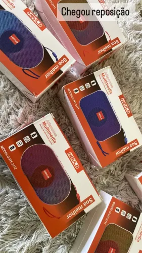 Caixinha de som Bluetooth com entrada para cartão de memória e pendrive