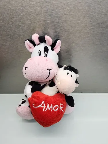 Kit 2 Pelúcias Mãe e Filho de vaquinha com coração AMOR