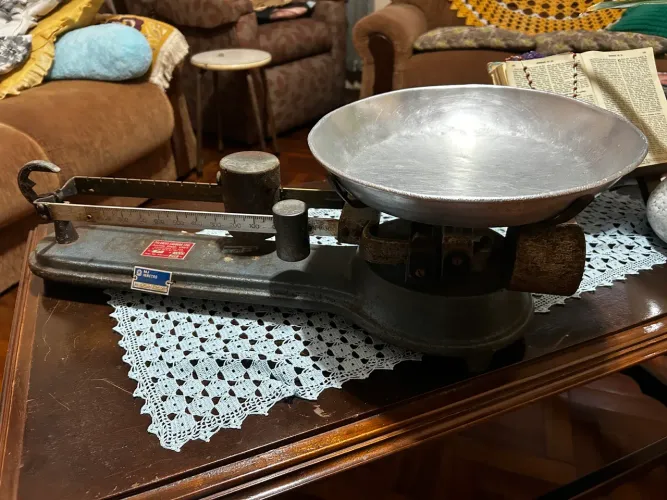 Balança de balcão Cauduro antiga com CGC