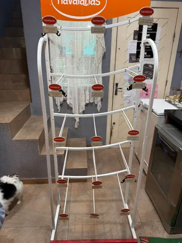 Expositor para havaianas 