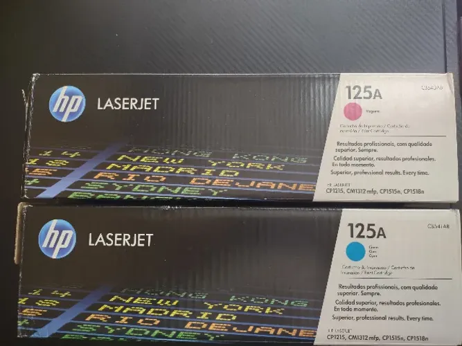 Par de Cartuchos de toner originais HP 125A Cyan CB541A e HP 125A Magenta CB543