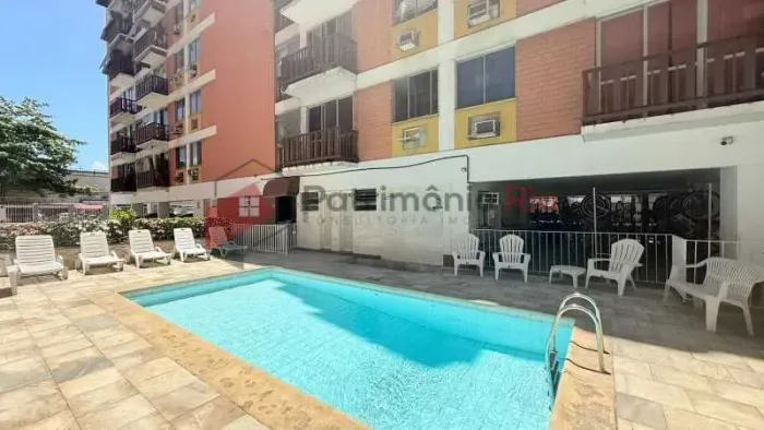 Apartamento 2 quartos, elevador, portaria e piscina - Penha