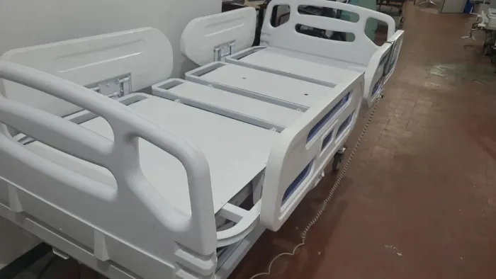 Cama Hospitalar com 8 movimentos