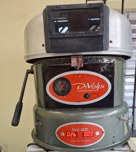 Forno Divolpi DV20 em ótimo estado.