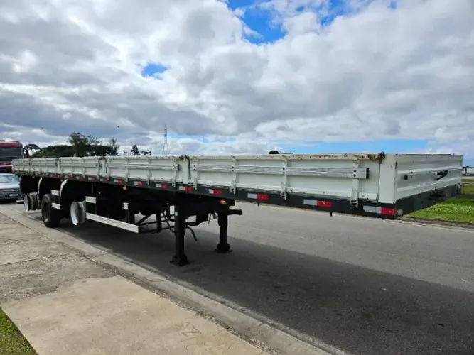 Carreta Carga Seca Facchini Ano 2014 14 mts chapa xadrez Vanderleia sem pneus