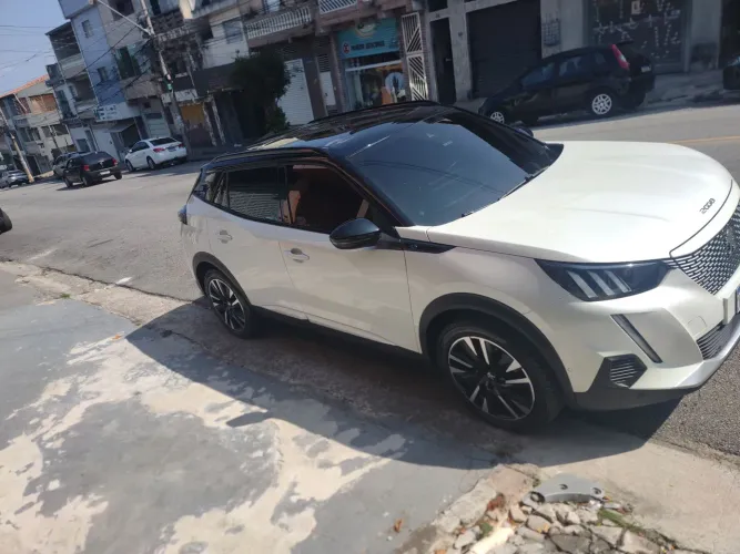 Peugeot E-2008 5P Aut. (elétrico) 2023