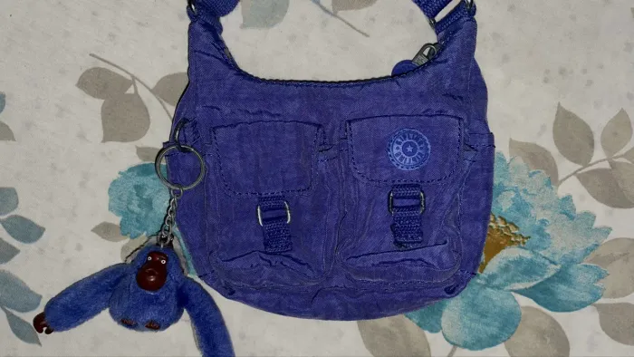Mini bag Kipling vintage de ombro regulável
