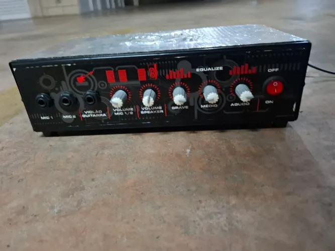 Amplificador Trinity 300wrms