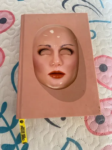 Livro (crime scene) máscara da maldade