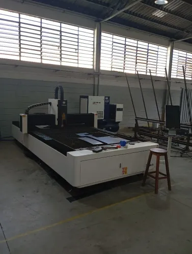 Empresa de corte a laser Dobras e soldas