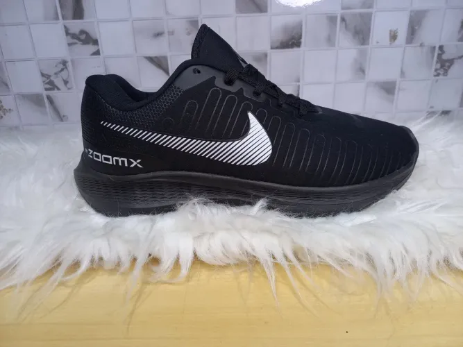 TÊNIS NIKE - N°:42
