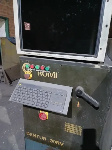 Máquina Romi Centur 30RV