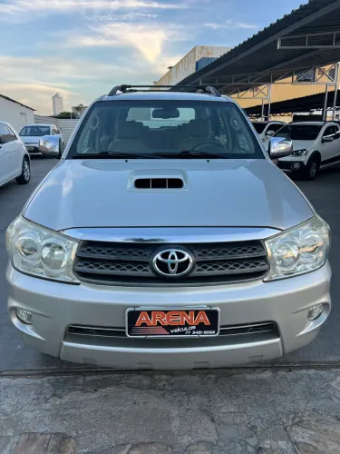 Toyota Hilux SW4 SRV D4-d 4X4 3.0 TDI Dies. AUT 2011