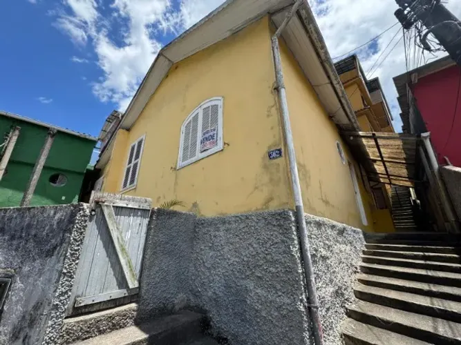 Vendo casa no Centro com 3 quartos - COD 23539