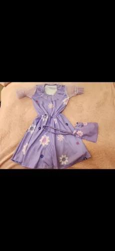 Fantasia infantil Isabel. Tamanho M. Veste 5 a 6 anos.