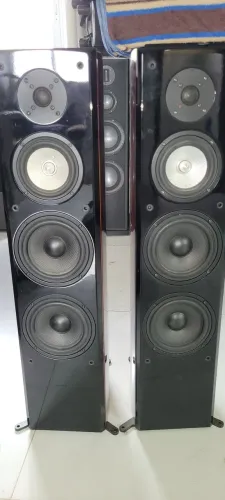 Caixas torre  emptek 