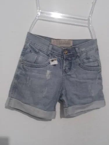 Shorts Jeans Infantil - Jeans Claro- tamanho 12 anos