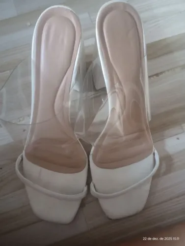 Sandália e sapato