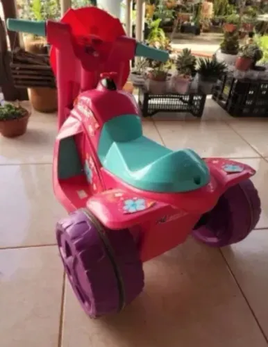 Moto elétrica infantil bandeirantes