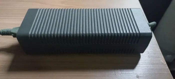 Fonte xbox 360 110v  Fat original.+cáble áudio vídeo original.