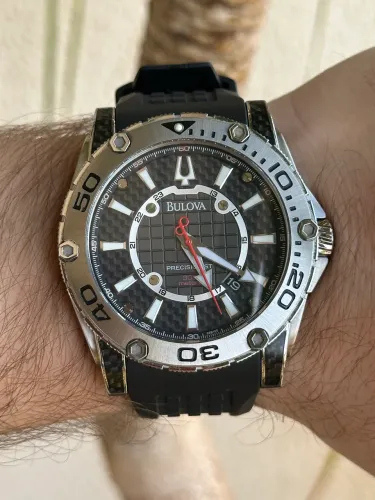 Relógio Bulova Precisionist preto carbono 