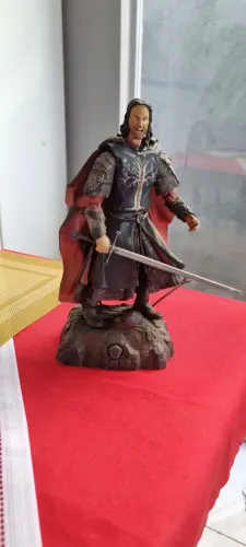 Boneco articulado de coleção 