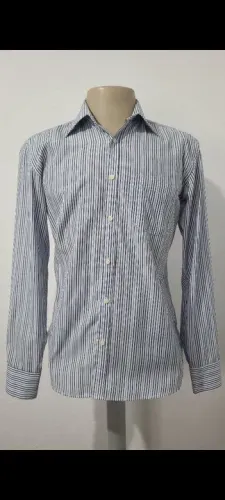 Camisa social azul tamanho M grande, linda, original, elegante, confortável.