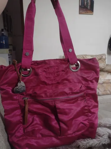 Vendo linda bolsa em cetim pink Victoria's secret 