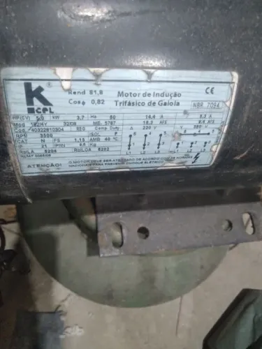 Motor elétrico trifásico 5 CV 3.500 rpm
