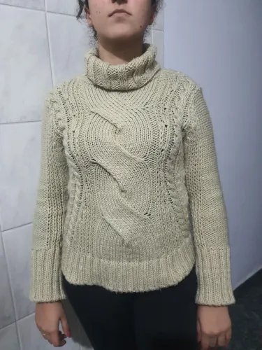 Blusa de lã grossa bege barreds P