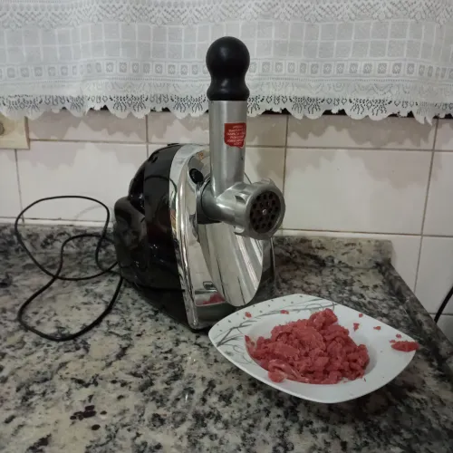 Moedor de Carne Elétrico - Mondial Premium MC-01
