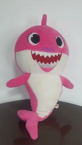 Baby Shark de Pelúcia que canta música