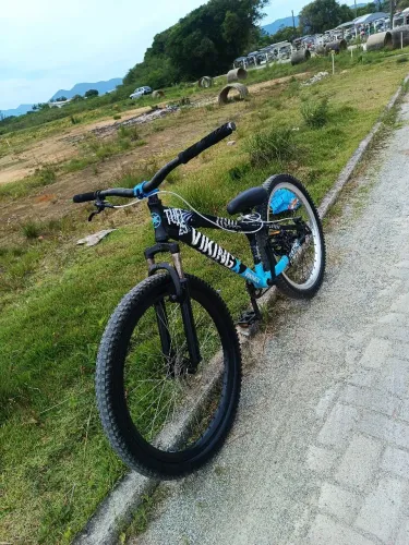 Vendo bicicleta viking tuff 25 azul