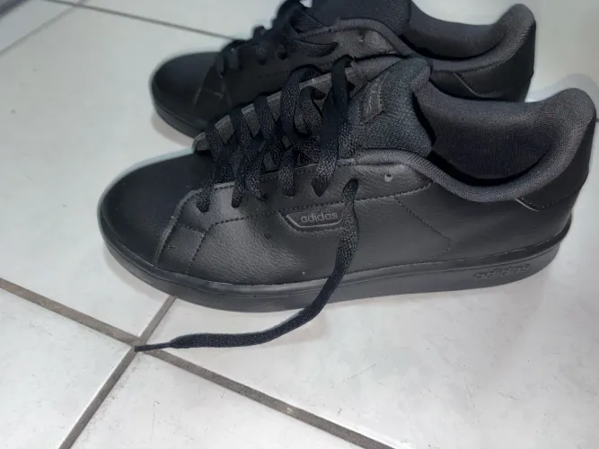 Sapato adidas original TAM 40/41