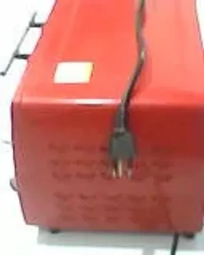 Forno elétrico 10 Litros VM Britânia. 127 volts. 800 watts. 60 Hertz. (Com defeito).