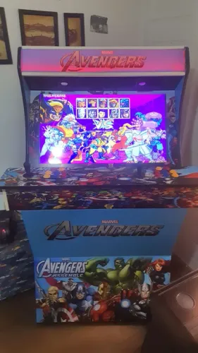Máquina de Arcade Avengers - Diversão garantida!