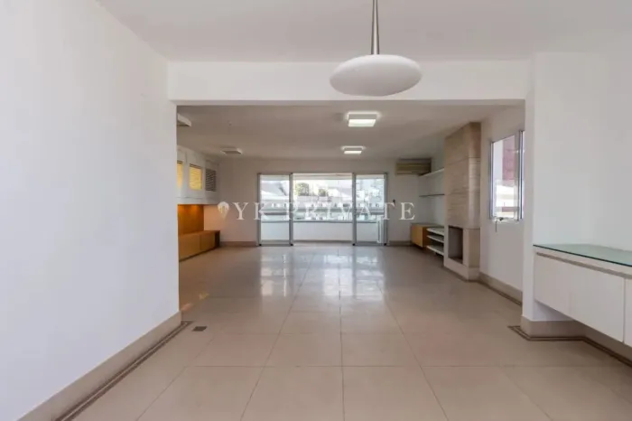 Apartamento à Venda / Rua Monte Alegre / Perdizes / 230m² / 3 suítes / 4 vagas demarcadas