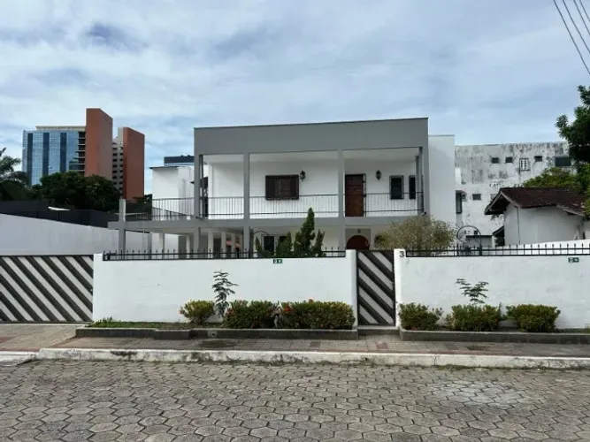 Condominio Le Villa Blanc 800m² c/ 4 Quartos proximo ao Amazonas Shopping