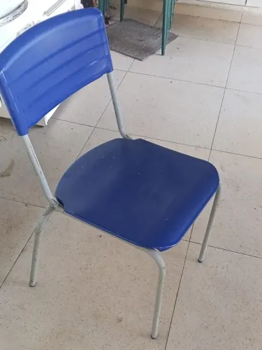 Cadeira Escolar, especificamente o modelo CJA-06 (ou CJA-06B),