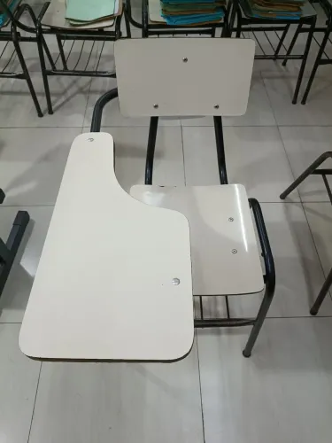 CADEIRAS ESCOLARES (150 unidades)