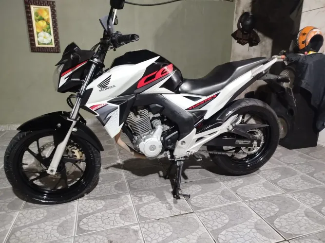 Cb twister flexone 250 2019 com capacete de brinde valor 17.900