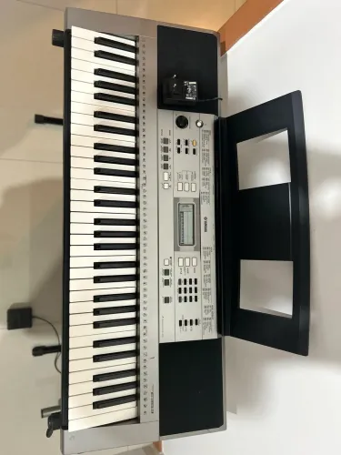 Teclado Yamaha PSR-E353
