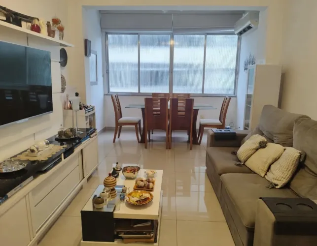 Apartamento à venda na Rua das Laranjeiras, Laranjeiras, Rio de Janeiro - RJ