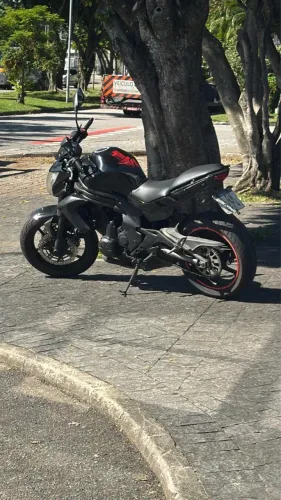 Vendo Kawasaki Er6N , 2013 sem multas IPVA 2026 pago