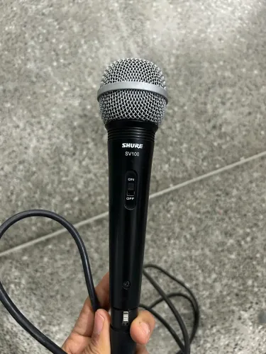 Microfone Shure SV100 com cabo